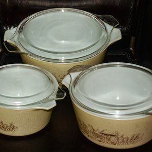 Pyrex Forest Fancies Mushroom Round Bakeware
